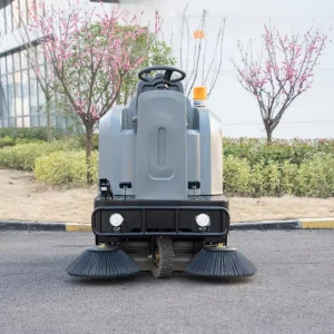 3-in-1 Floor Sweeper Vacuum and Spray Equipment for Street Sweeping