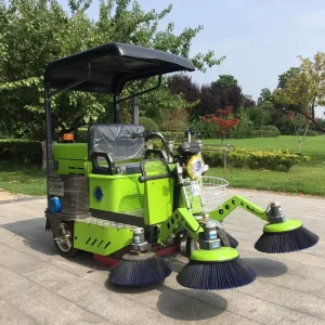 Battery Powered Outdoor Road Sweeper Machine 5 Brush Type Street Cleaning Vehicle for Parks and Communities