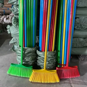 China Manufacturer Soft Floor Cleaning Sweeping Broom Brush Plastic Broom with Dustpan Wooden Mop Stick
