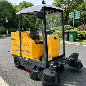 Commercial Ride on Street Sweeper Cleaning Machine with Cabin and High Pressure Water Spray System