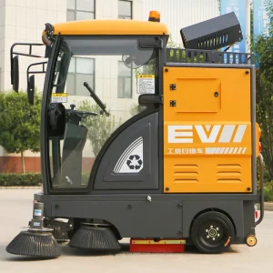 Electric Ride-On Battery-Powered Floor Sweeper for Street Cleaning