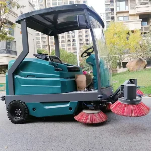 Electric Ride-on Industrial Floor Sweeper with 4 Side Brushes 12000/h Efficiency 6-8h Working Time Outdoor Use