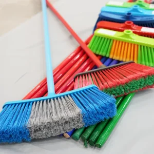 Escobas Por Mayor Palo De Escoba De Madera Broom and Wooden Stick for Floor Cleaning Plastic Brush Factory