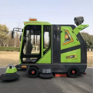 Fully Enclosed Outdoor Electric Floor and Street Sweeper Truck for Road Cleaning