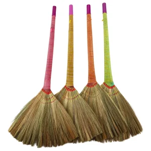Hand-Woven Natural Grass Broom for Road Sweeping and Outdoor Cleaning