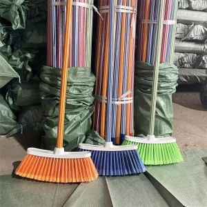 Home Use Cleaning Products Handle Broom Sweeping Floor Plastic Broom Escobas with Broomstick