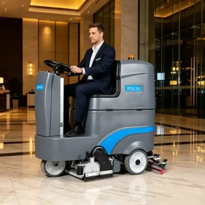 Industrial Floor Scrubber Dryer, 700 mm Cleaning Width, 24V Battery