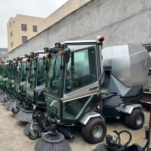 Large-Capacity Ride-On Diesel Floor Sweeper with High-Pressure Wheel Brush