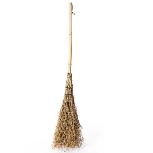 Natural Bamboo-Bristle Garden Broom with Flagged Medium Bristles for Outdoor Use