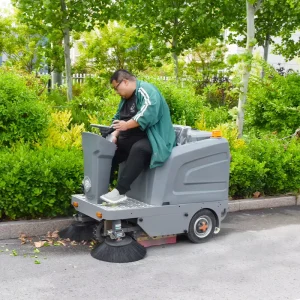 New Multifunction Electric Ride On Floor Sweeper Side Brush High Pressure Cleaning 80L Dustbin Battery for