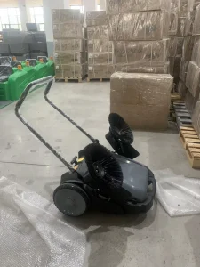 Non-Electric Walk-Behind Hand-Push Floor and Road Sweeper for Leaf, Sand, and Garbage Collection