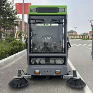 Renqi Electric Battery Driven Sweeping Machine in a Brand New State Suitable for Outdoor and Park Road Cleaning
