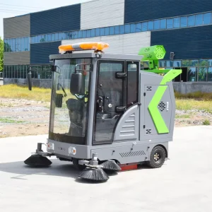 Ride-On Electric Sweeper Scrubber Machine, 2000 mm Cleaning Width, High-Pressure Cleaning, 4-6 Hour Working Time