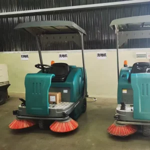 Ride-On Self-Propelled Burnishing Floor Sweeper with Double Brush, 1400mm Cleaning Width, CE Certified