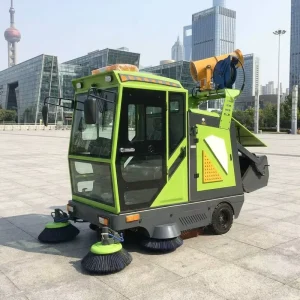 Ride-On Sweeper Machine 15000 sqm Per Hour with High-Pressure Water Spray Gun