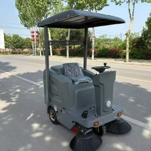 Ride on Electric Commercial Floor Sweeper Machine Self Propelled High Efficiency for Outdoor Roads & Parking Lots