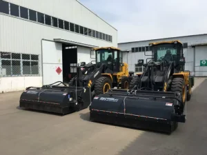 Runheng Heavy Duty Enclosed Road & Floor Sweeper for Large Loaders Port and Warehouse Cleaning Accessories