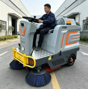 SP-1300 Battery-Powered Industrial Sweeper for Port, Terminal and Cargo Area Cleaning