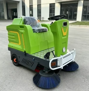 SP-1300 Ride-On Sweeping Machine for Underground Parking and Property Management